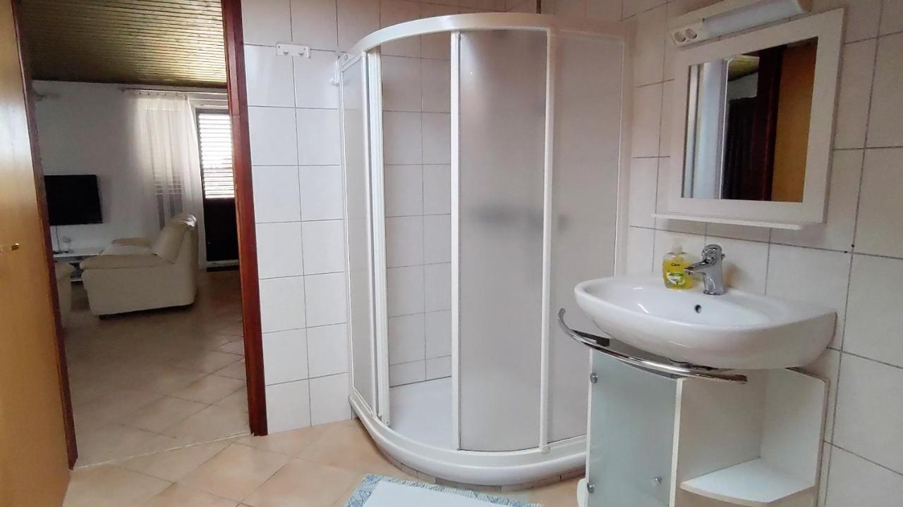 Appartement House Elan à Kornić Extérieur photo