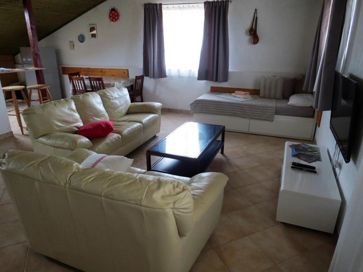 Appartement House Elan à Kornić Extérieur photo